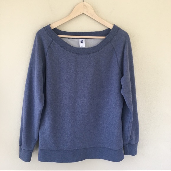 GAP Tops - GAP Scoop Neck Raglan Sweatshirt